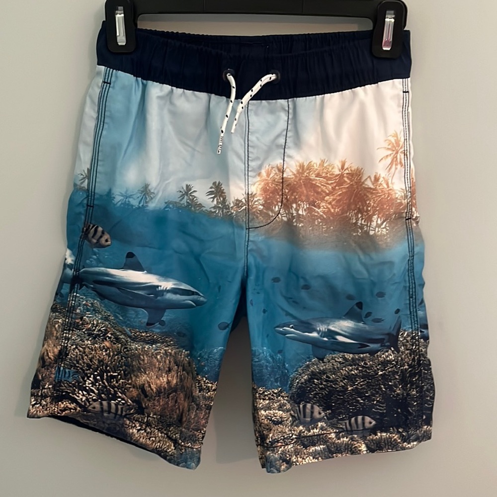 Gap boys swim shorts - 100% polyester w/ island & sea scene size M